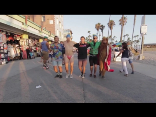 guy danced with 100 strangers